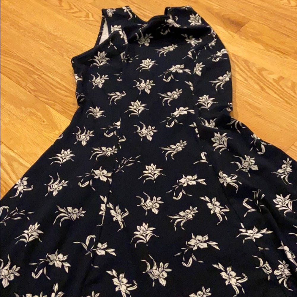 really pretty dress🌊